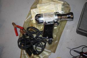 lot 300 image: KAL Equip Automotive Inductive Timing Gun L-10