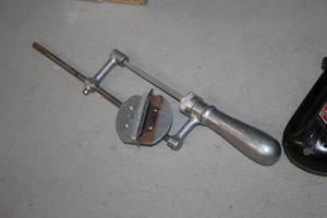 lot 307 image: Hand Saw Sharpening Tool