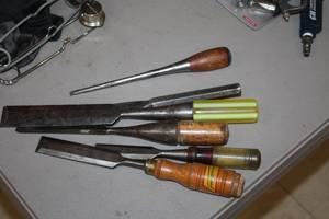 lot 311 image: Lot of (6) Assorted Woodworking Chisels