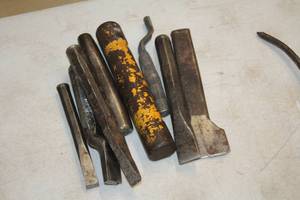 lot 328 image: Lot of (8) Assorted Punches and Chisels