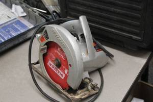 lot 31 image: Skilsaw 7-14 Electric Circular Saw 574