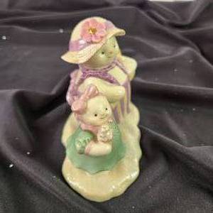 lot 8 image: Lenox A Wintery Outing 0932