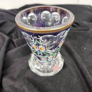 lot 47 image: Gorgeous Moldau Crystal Vase Hand Made In Bohemia Floral Print Excellent Condition