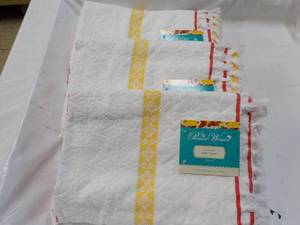 3 The Pioneer Women Bath Towels 27 x 52