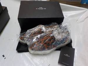 Coach Size 6M Wildbeast Brown Mist...