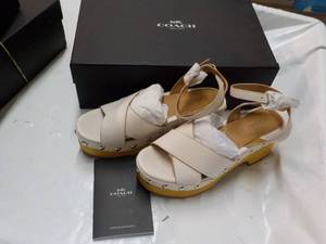 Coach size 7m Astor Semi Matte Calf...