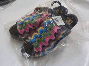 Muk Luks size 10M Multi...