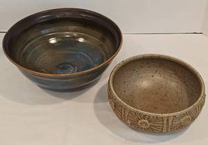lot 47 image: Pair of Earthy Pottery Bowls