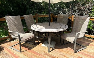 lot 19C image: Patio Table with Four Chairs and Umbrella