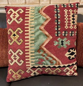 lot 71 image: Three Pretty Accent Pillows