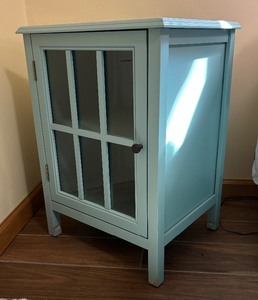 lot 76 image: Beautiful Blue Glass Front Accent Table