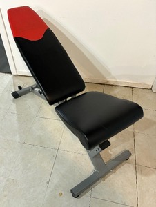 lot 98 image: Bow Flex Weight Bench