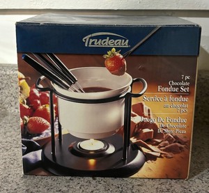 lot 106 image: Trudeau Cheese and Chocolate Fondue Pots with Accessories