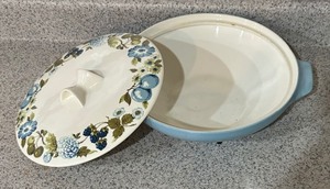 lot 115 image: Vintage Informal True China by Iroquois Serving Bowl