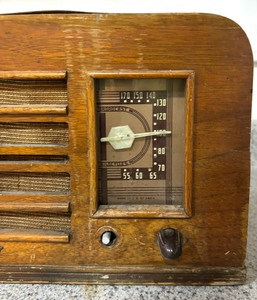 lot 170 image: Vintage Our Own Super Aeroscope Radio