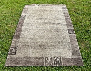 lot 185 image: Unique Loom Loft Collection Rug