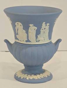 lot 148 image: Group of Vintage Treasures