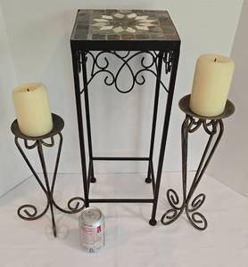 lot 207 image: Stylish Home Decor Options
