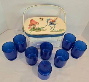 lot 211 image: Adorable Woven Basket & Plasticware Set
