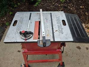 lot 241 image: Skil Table Saw