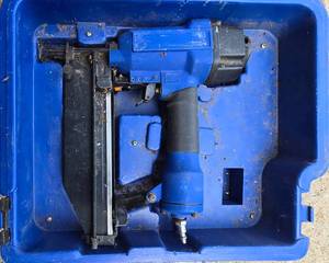 lot 262 image: Campbell Hausfeld Nailer Trio with Case