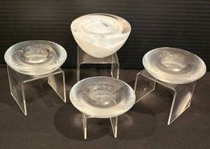 lot 43 image: Lovely Iittala and Kosta Boda Decorative Candle Holders