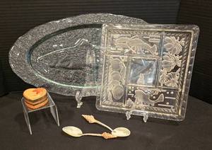 lot 269 image: Aquatic-Inspired Serving Options & More