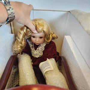 Welden Museum Of Fine Collectibles