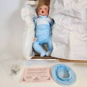 Lee Middleton Original Dolls Inc.