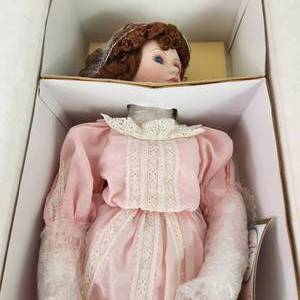 Court Of Dolls Porcelain Olivia 4695000
