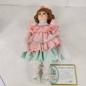 Court Of Dolls Porcelain Kristen 6471000