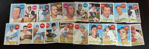 lot 114A image: 1969 Topps Baseball 20 Card Vintage Lot