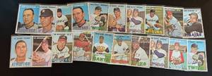 lot 113A image: 1967 Topps Baseball 20 Card Vintage Lot