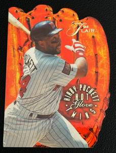 lot 62D image: Kirby Puckett Hot Glove Die Cut 1994 Flair #7 Minnesota Twins Baseball Card