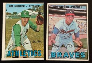 lot 79D image: 1967 Topps 2 Card Vintage HOF Stars Lot - Jim Hunter and Phil Niekro