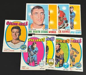 lot 81D image: 9 Card Vintage Hockey Card Lot 1970-1971