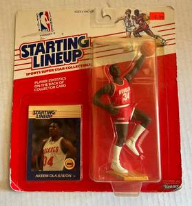 lot 29E image: Hakeem Olajuwon 1988 Starting Lineup Figure - Basketball