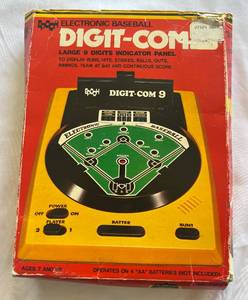 lot 46E image: 1979 Vintage Digit-Com 9 Electronic Baseball Video Game