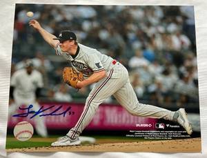 lot 95E image: Louie Varland Signed 8x10 Photo - Minnesota Twins Baseball