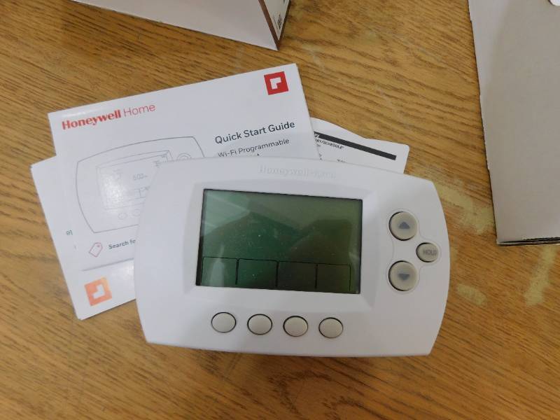 lot 67 image: Honeywell Home Wi-Fi 7-Day Programmable Smart Thermostat with Digital Backlit Display
