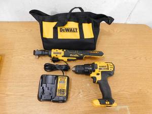 lot 54 image: Dewalt 20v Power tool Lot Drill & Ratchet