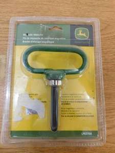 lot 102 image: John Deere Magnetic Hitch Pin