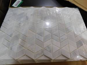 lot 111 image: Daltile Xpress Mosaix Peel N Stick Frost White 18 in. x 12 Marble Zipper Mosaic Tile (14.5 sq. ft.Case)
