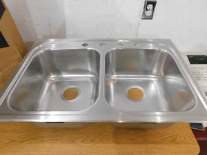 lot 129 image: Elkay Pergola 33 in. Drop-in Double Bowl 20-Gauge Stainless Steel Kitchen Sink Only