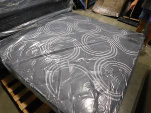 lot 49 image: King Mattress-10 inches thick