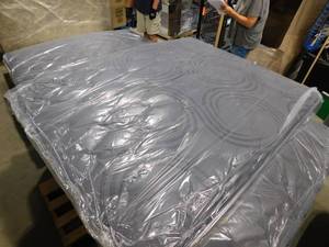 lot 51 image: Queen Mattress-10 inches thick