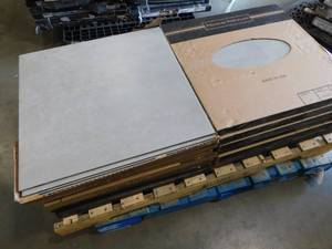 lot 57 image: 24 x 24 Gray Tile --14 cases 224 sq ft