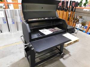lot 83 image: Oakford 1150 Reverse Flow Offset Smoker Charcoal Grill in Black
