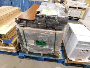 lot 121 image: 33 cases--Gunstock White Oak 38 in. T x 5 in. W Engineered Hardwood Flooring