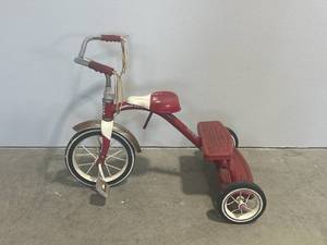 lot 3 image: Vintage Radio Flyer Tricycle